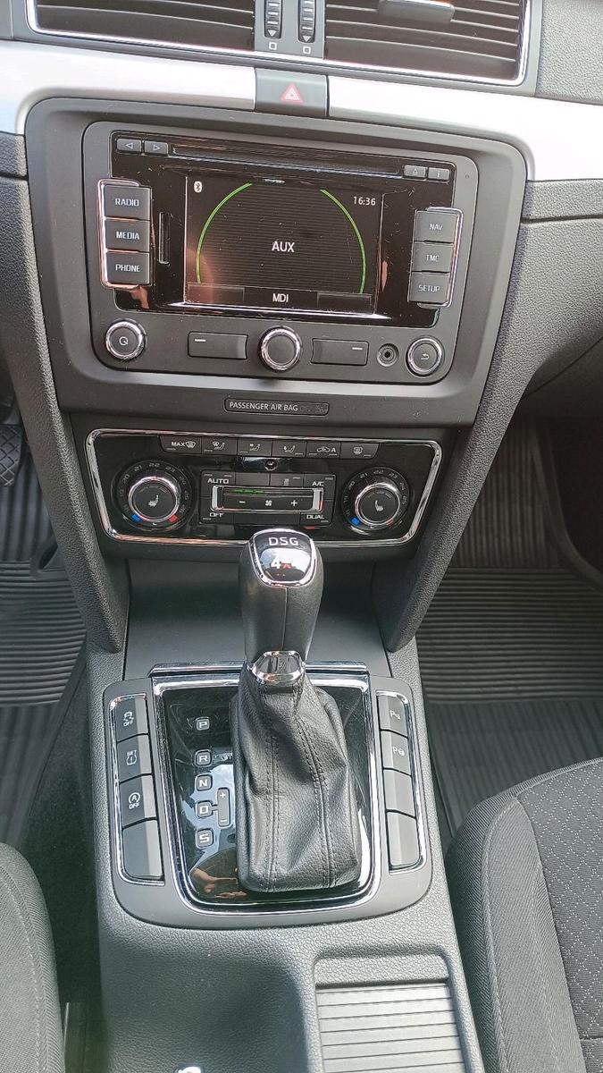 Skoda Superb 2013 — photo 9