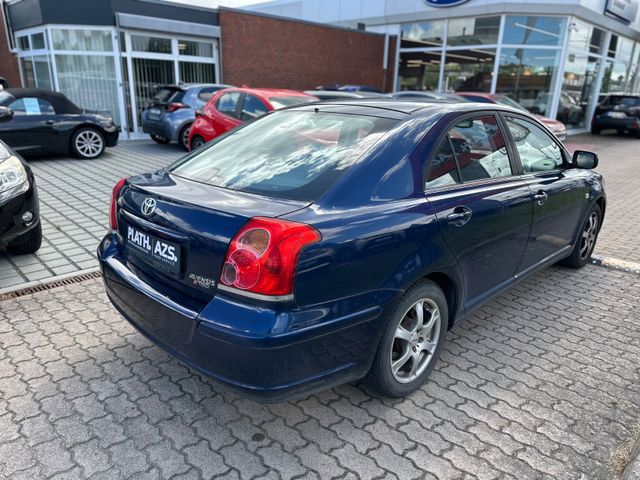 Toyota Avensis 1.8 Liftback