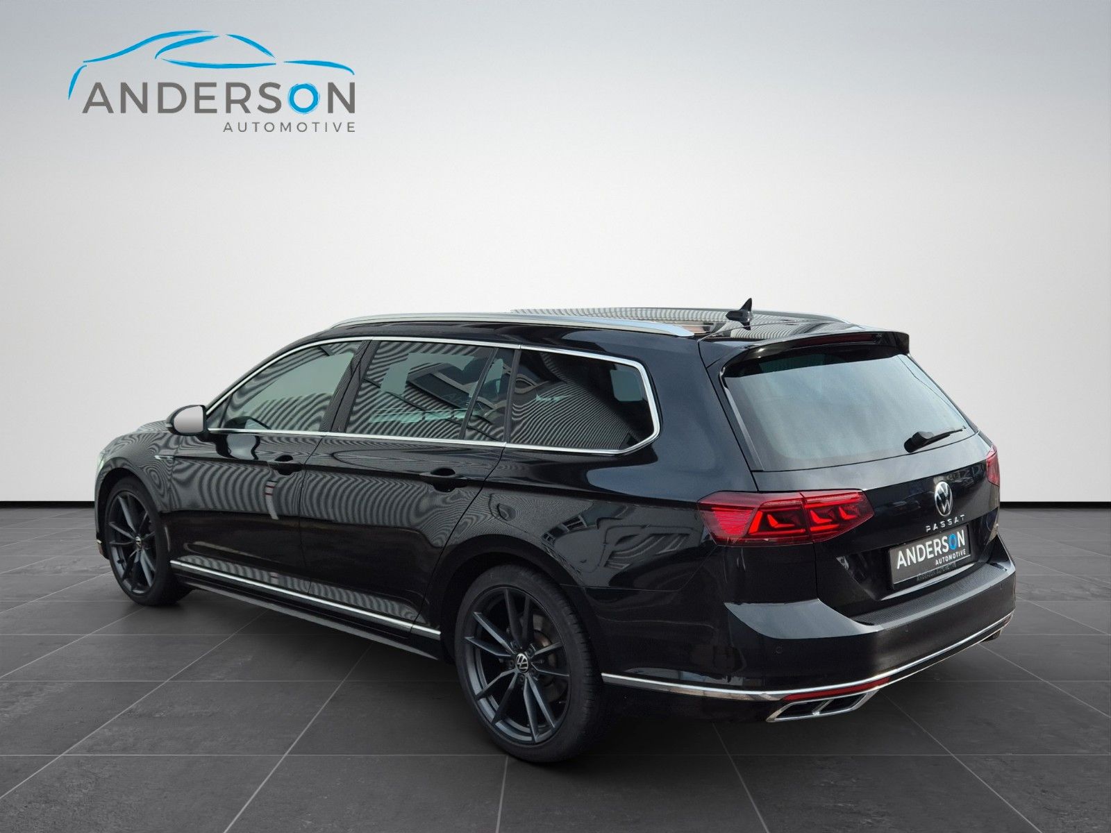 Fahrzeugabbildung Volkswagen PASSAT VAR. 2.0 TDI R-LINE 19" HUD KAM AHK PANO