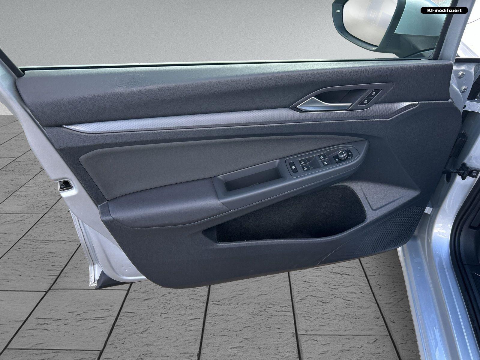 Volkswagen Golf VIII Variant 2.0 TDI Active DSG+LED+NAVI, миниатюра 17