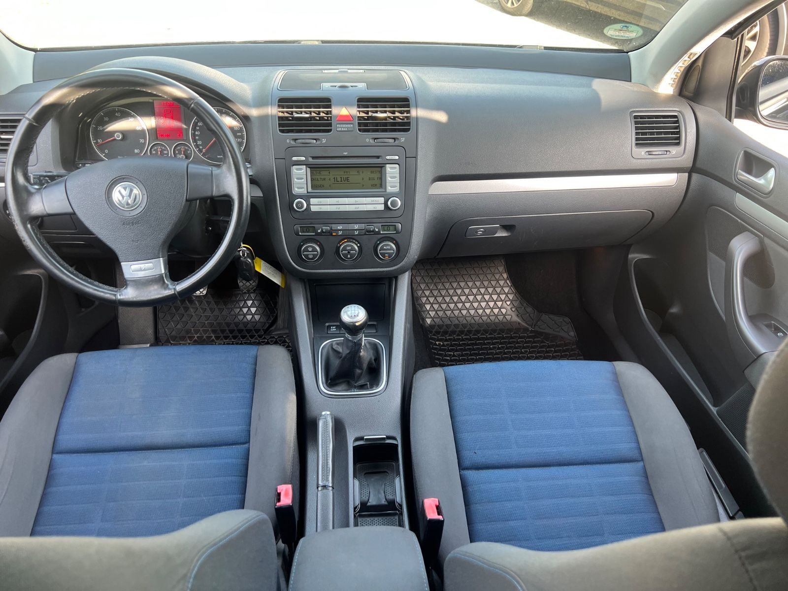 Fahrzeugabbildung Volkswagen Golf V Lim. Tour Edition *1.HAND*