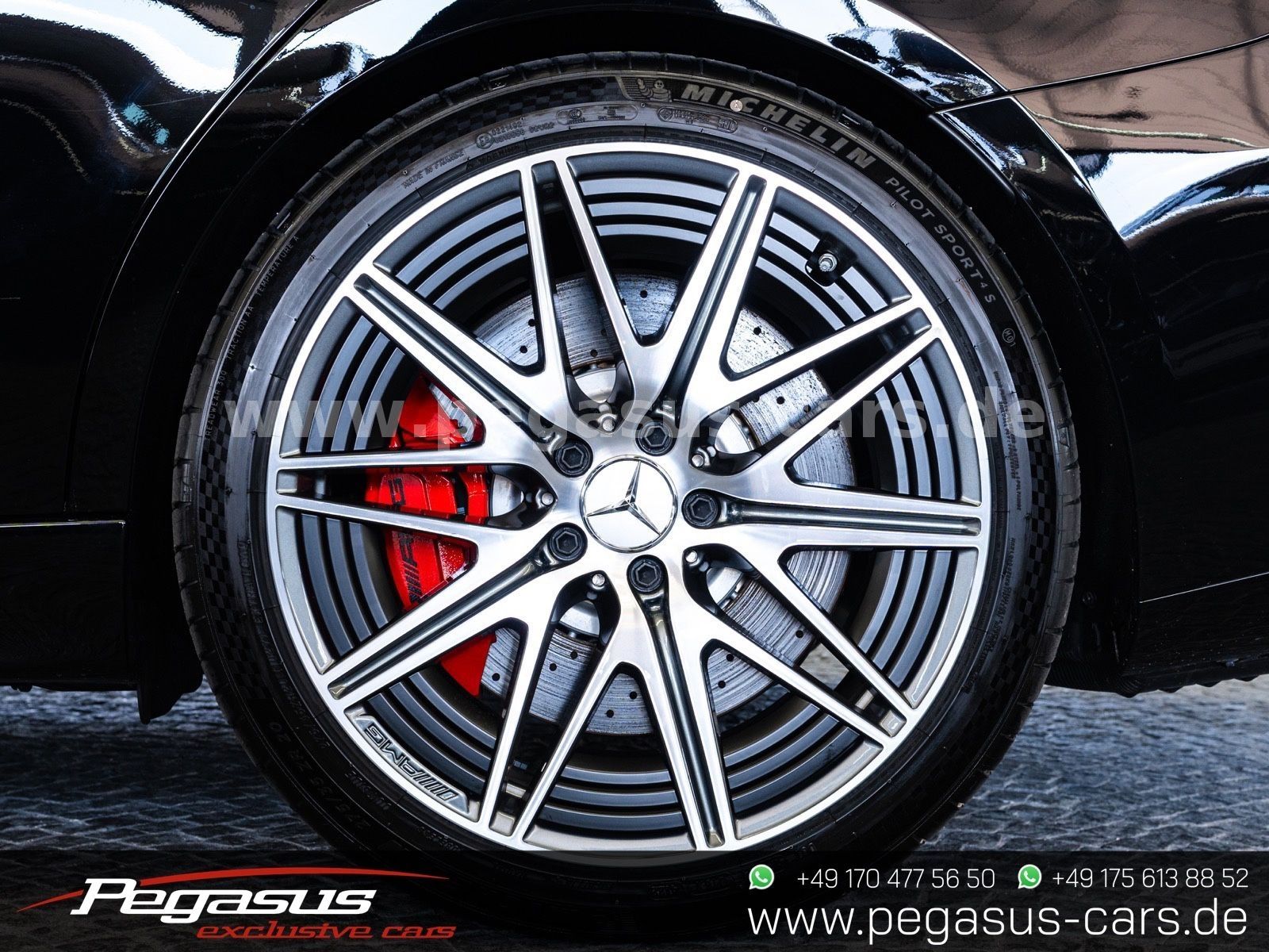 MERCEDES-BENZ C 63 AMG - 17