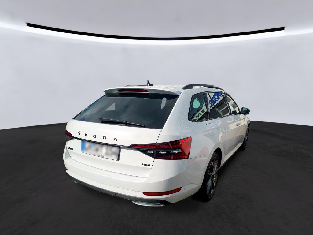 Skoda Superb 2023 г. Белый, пробег 54528 км