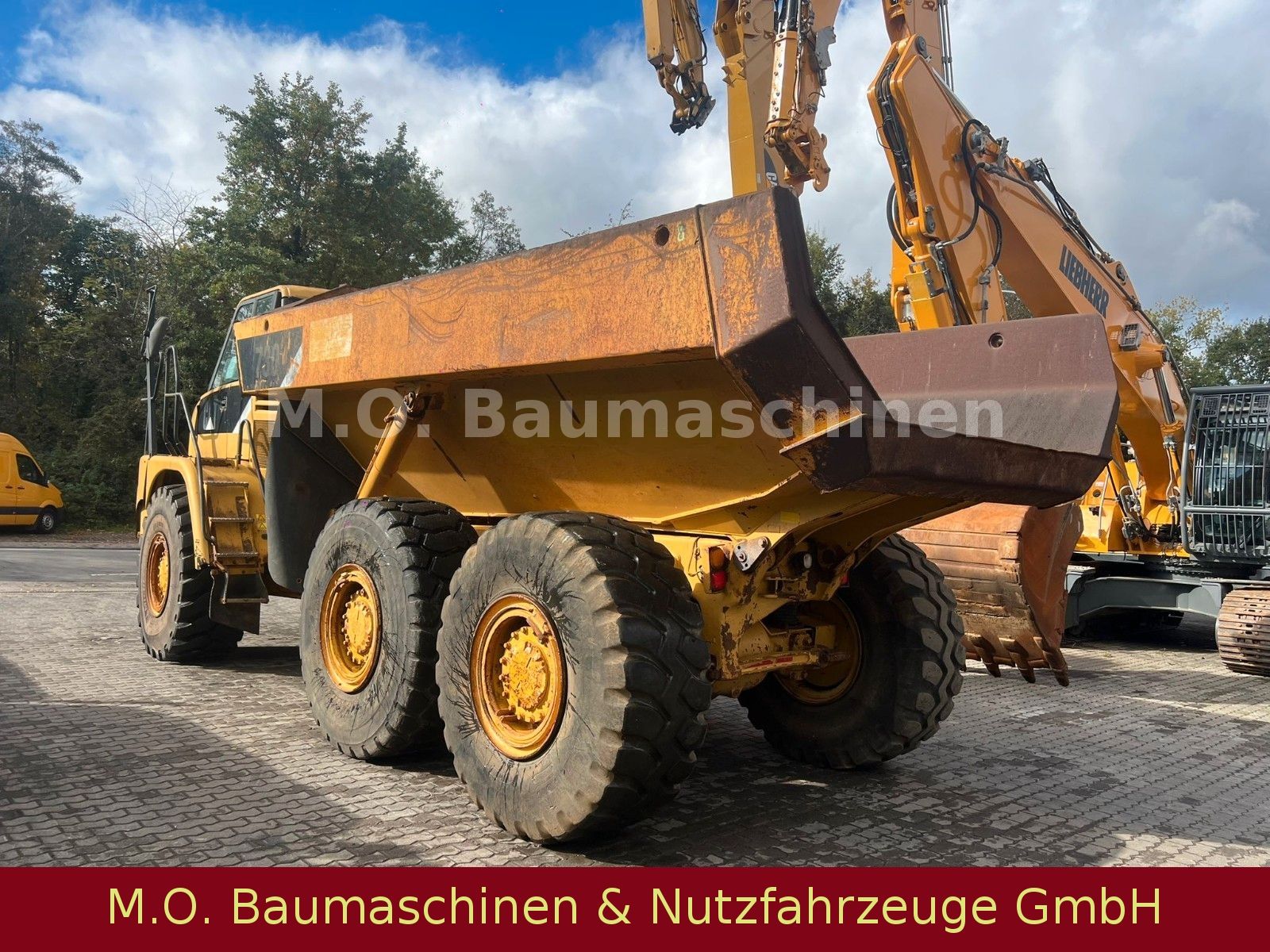 Fahrzeugabbildung CAT CAT 730 / Dumper /