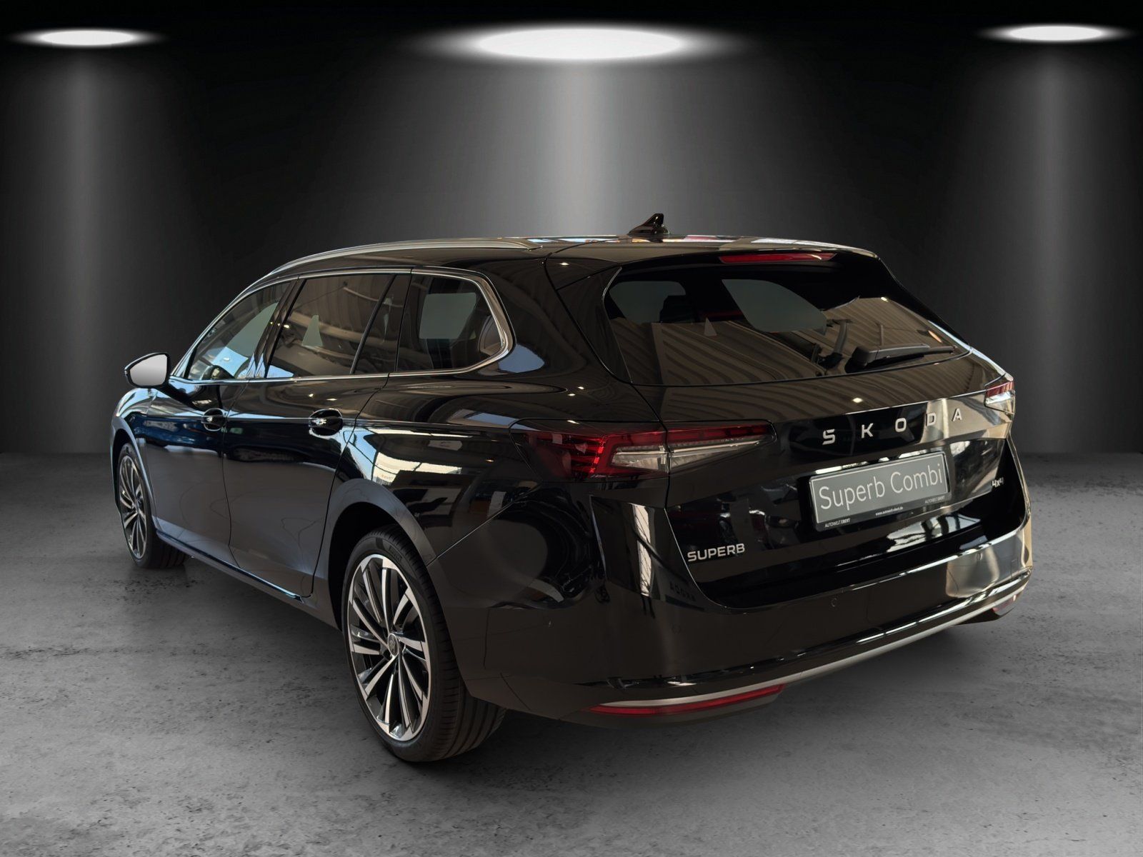Fahrzeugabbildung SKODA Superb Combi L&K 2,0 TDI 142 kW DSG 4x4