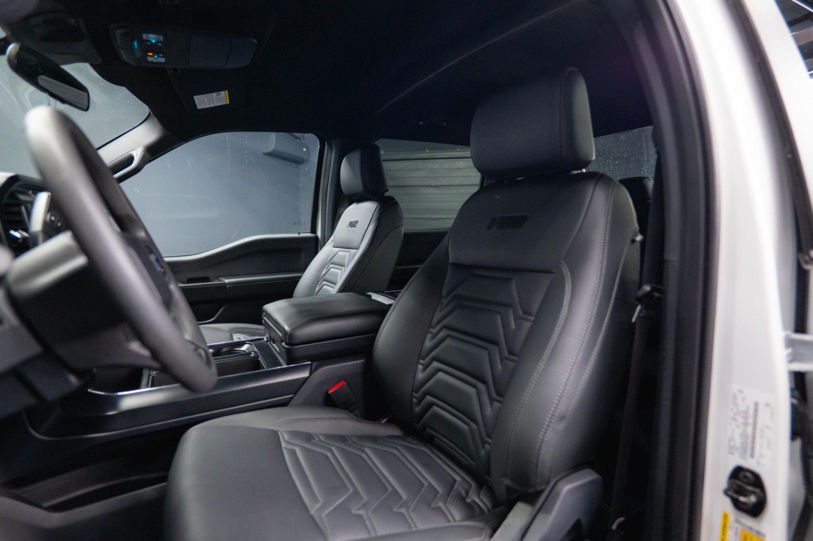 Fahrzeugabbildung Ford F150 5.0L V8 4x4 Offroad SuperCrew RAPTOR 19%