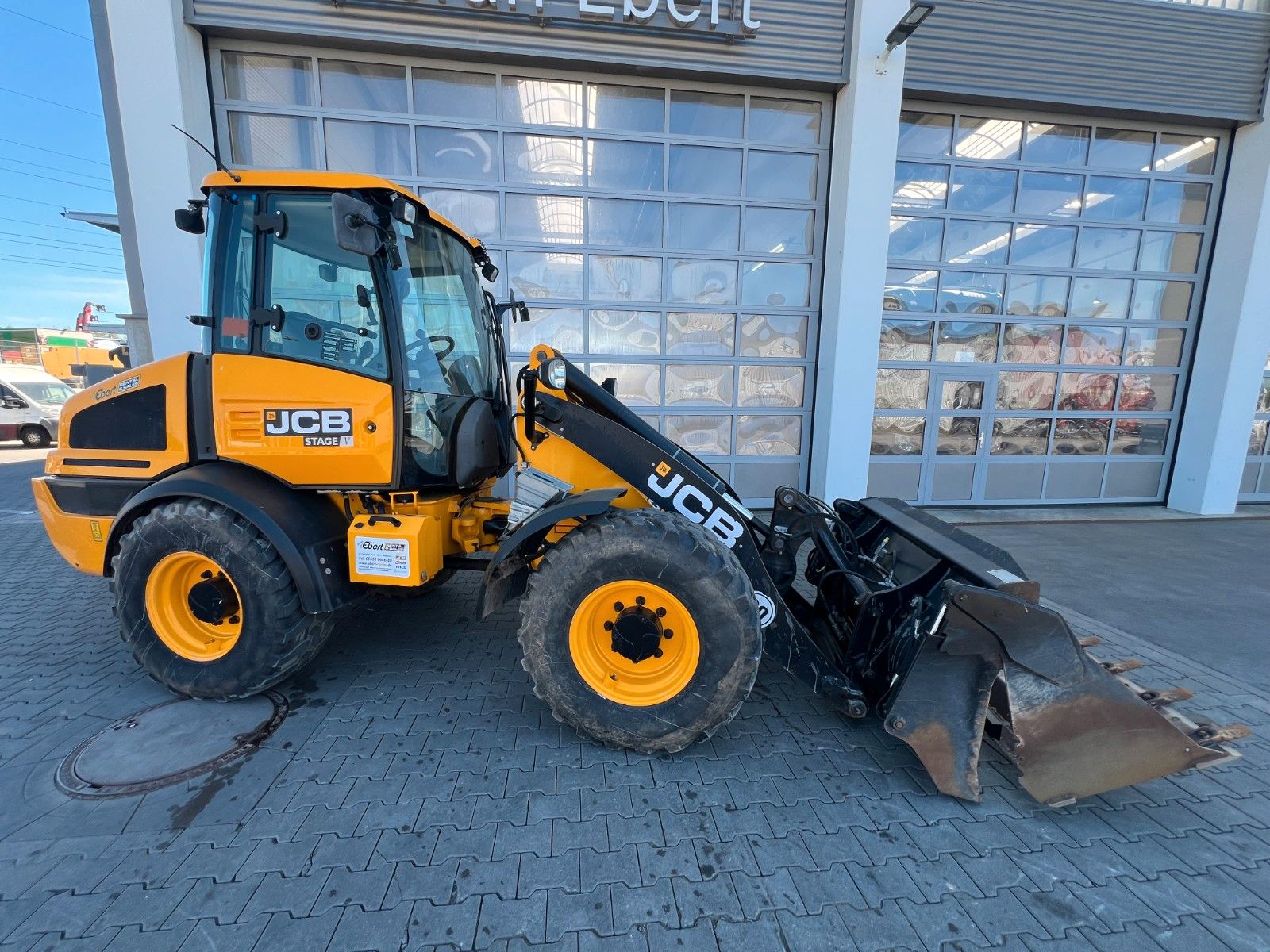 Fahrzeugabbildung JCB 409 SV / nur 758h! / Klappschaufel / Gabel