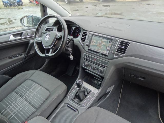 Fahrzeugabbildung Volkswagen Golf Sportsvan VII Lounge/Xenon/Euro6/150PS/AHK/