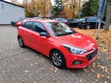Hyundai i20 Advantage Automatik Klima+Kamera - Hyundai i20 Advantage mit Benzin-Antrieb