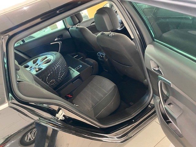 Fahrzeugabbildung Opel Insignia ST 1.4 INNOVATION SHZ/ALU/6-GANG/AHK