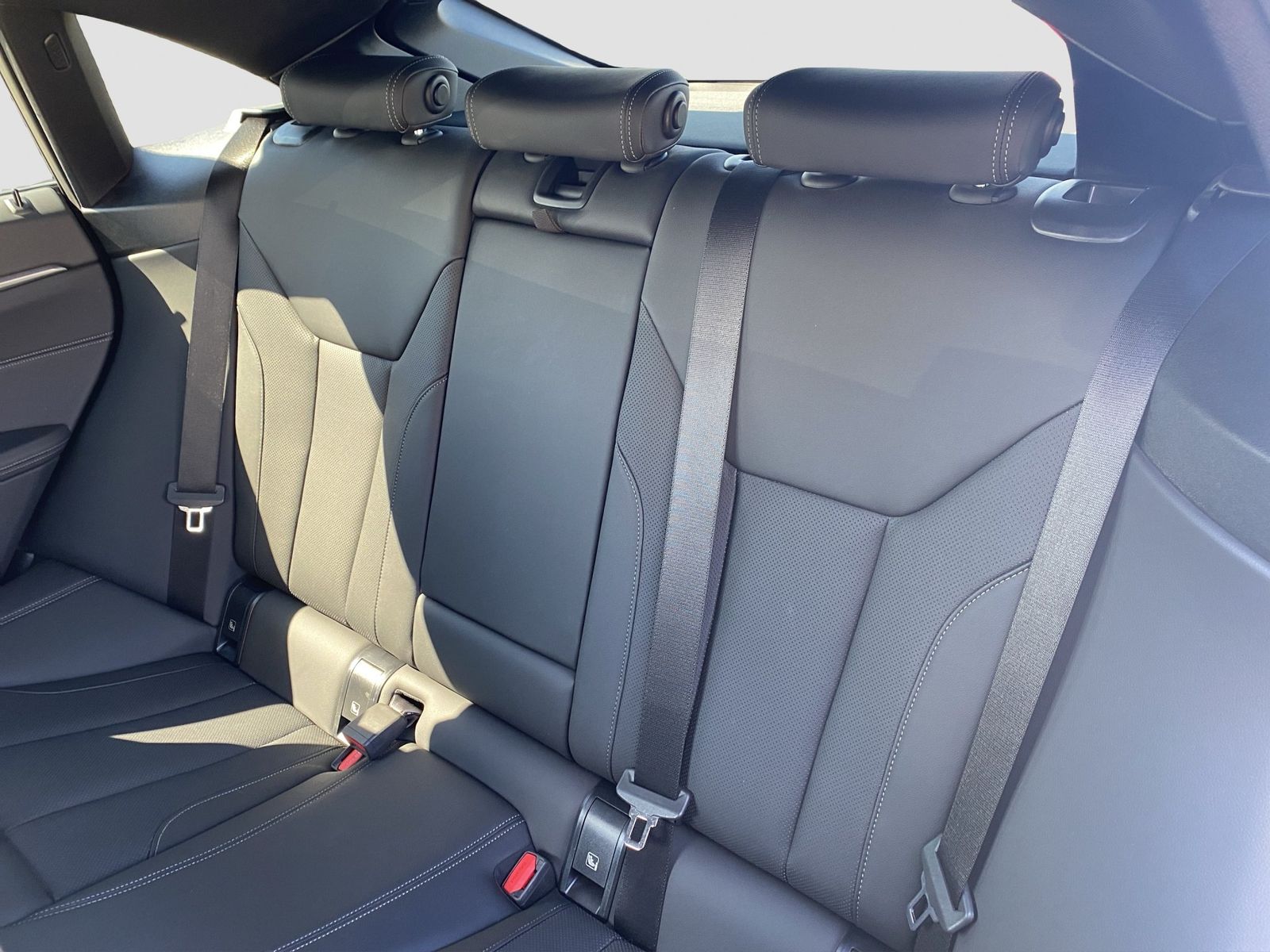 BMW i4 eDrive 35 Gran Coupé ///M-Sport/ACC/RFK/Hifi foto 16