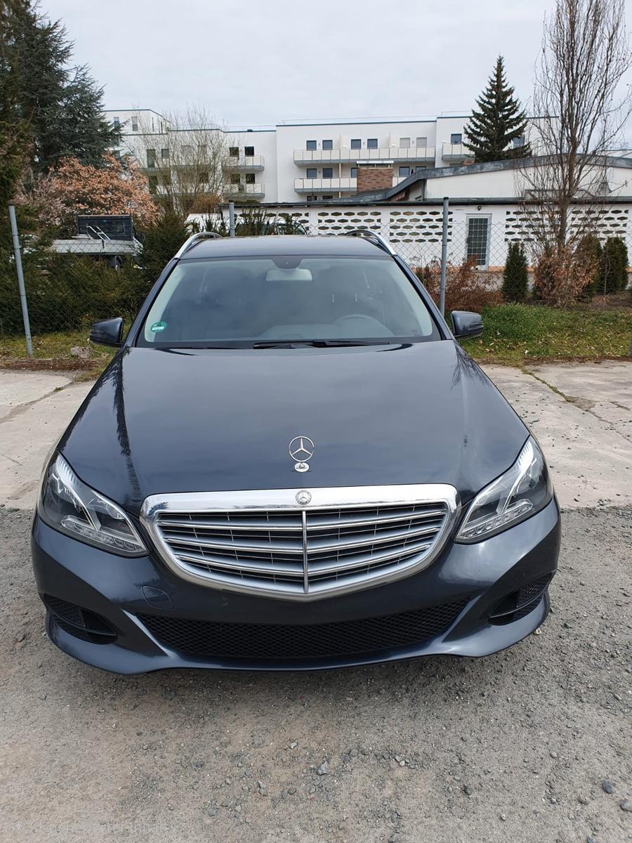 Mercedes-Benz E 220 CDI T Standard