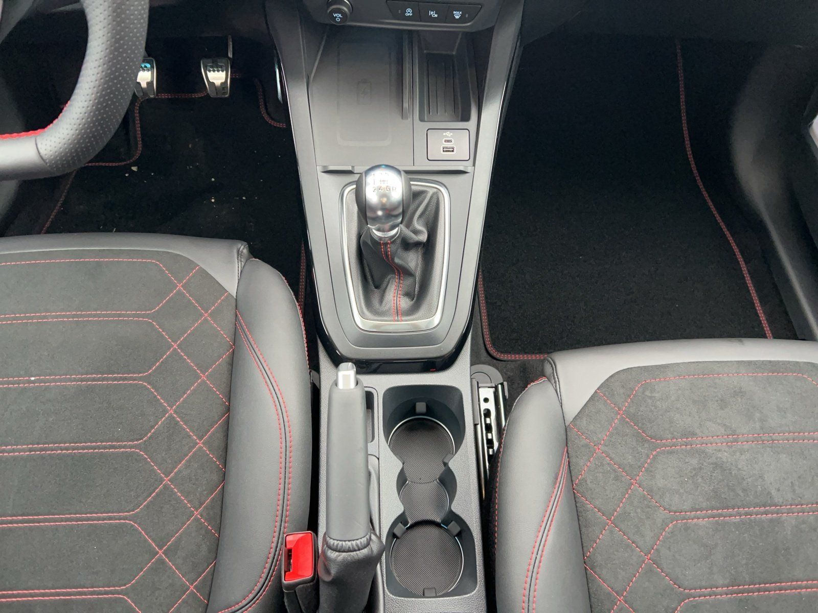 Fahrzeugabbildung Ford Ford Puma 1.0 MHEV ST-Line X
