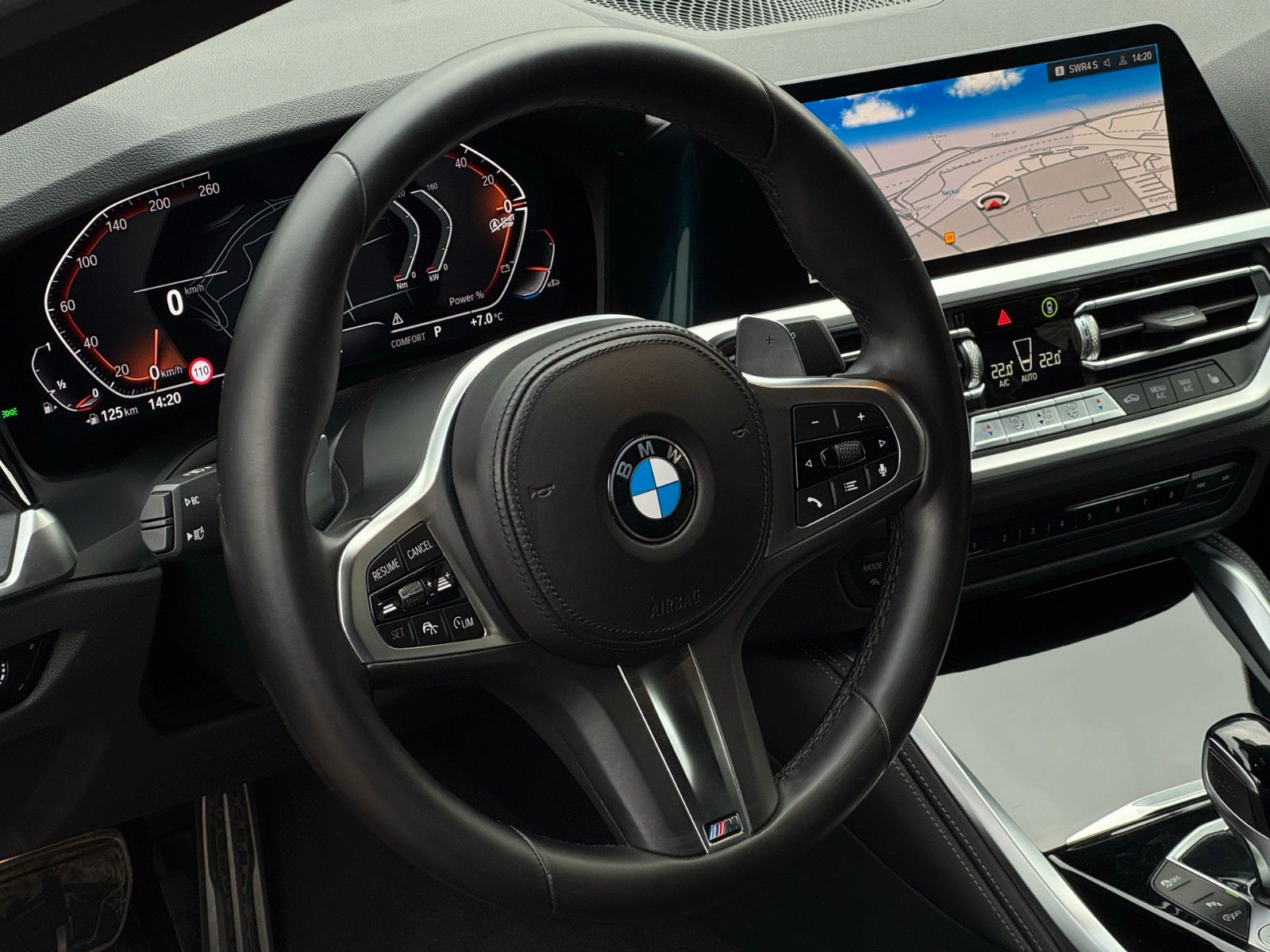 Fahrzeugabbildung BMW 420i G22 Coupé M Sport Leder Memory Kamera ACC