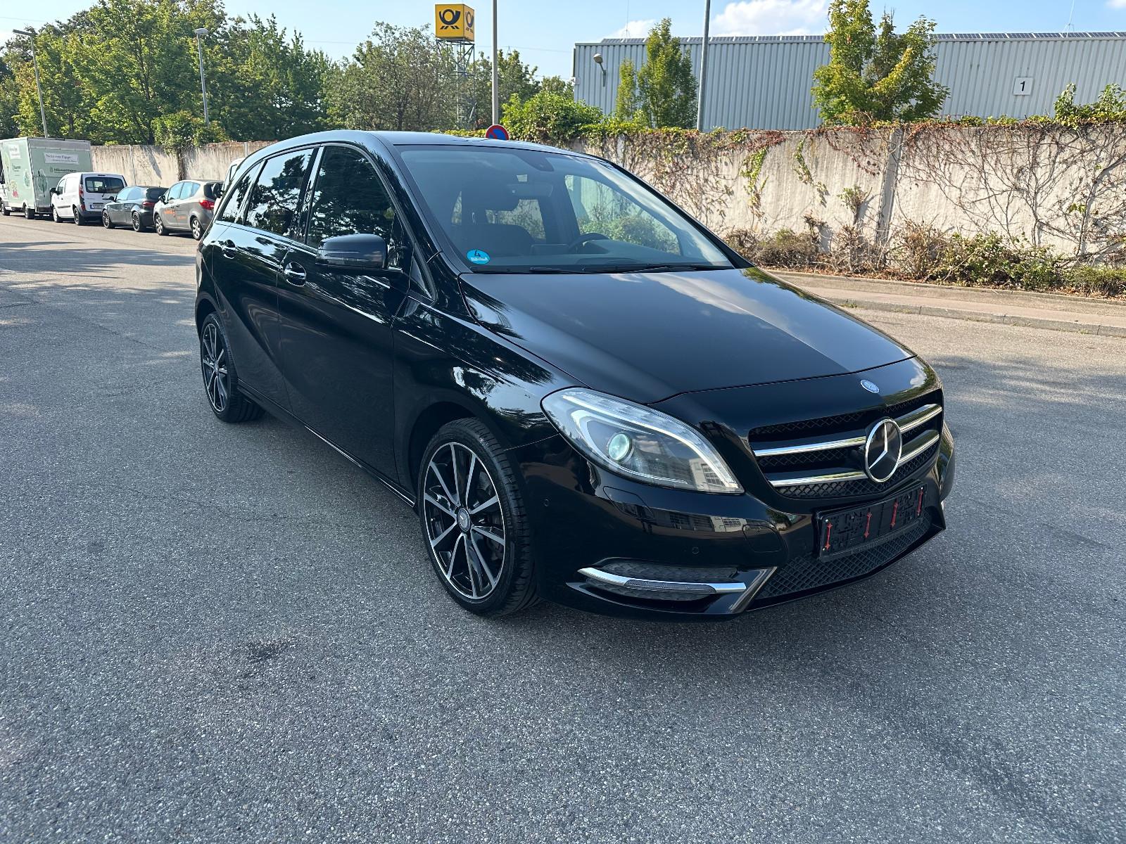 Mercedes-Benz B 180 BlueEFFICIENCY,Autom.,Navi,BiXnon,PDC