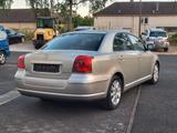 Toyota Avensis 1.8 Executive Lim. PDC Xenon Tüv Neu - Toyota Avensis mit Benzin-Antrieb: Metallic, Limousine