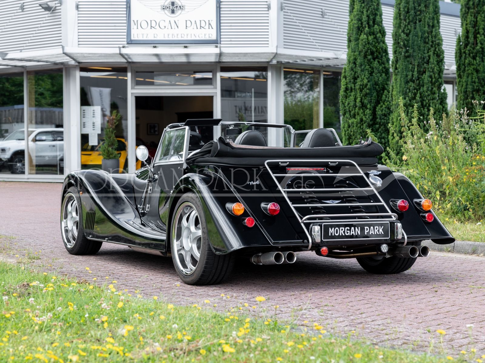 Fahrzeugabbildung Morgan Plus 8 *Sport Black + Automatikgetriebe*