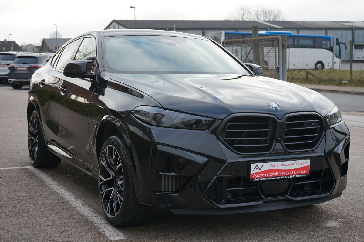 Fahrzeugabbildung BMW X6 M Competition*Carbon*Pano Sky*B&W*Ahk*360 Kam