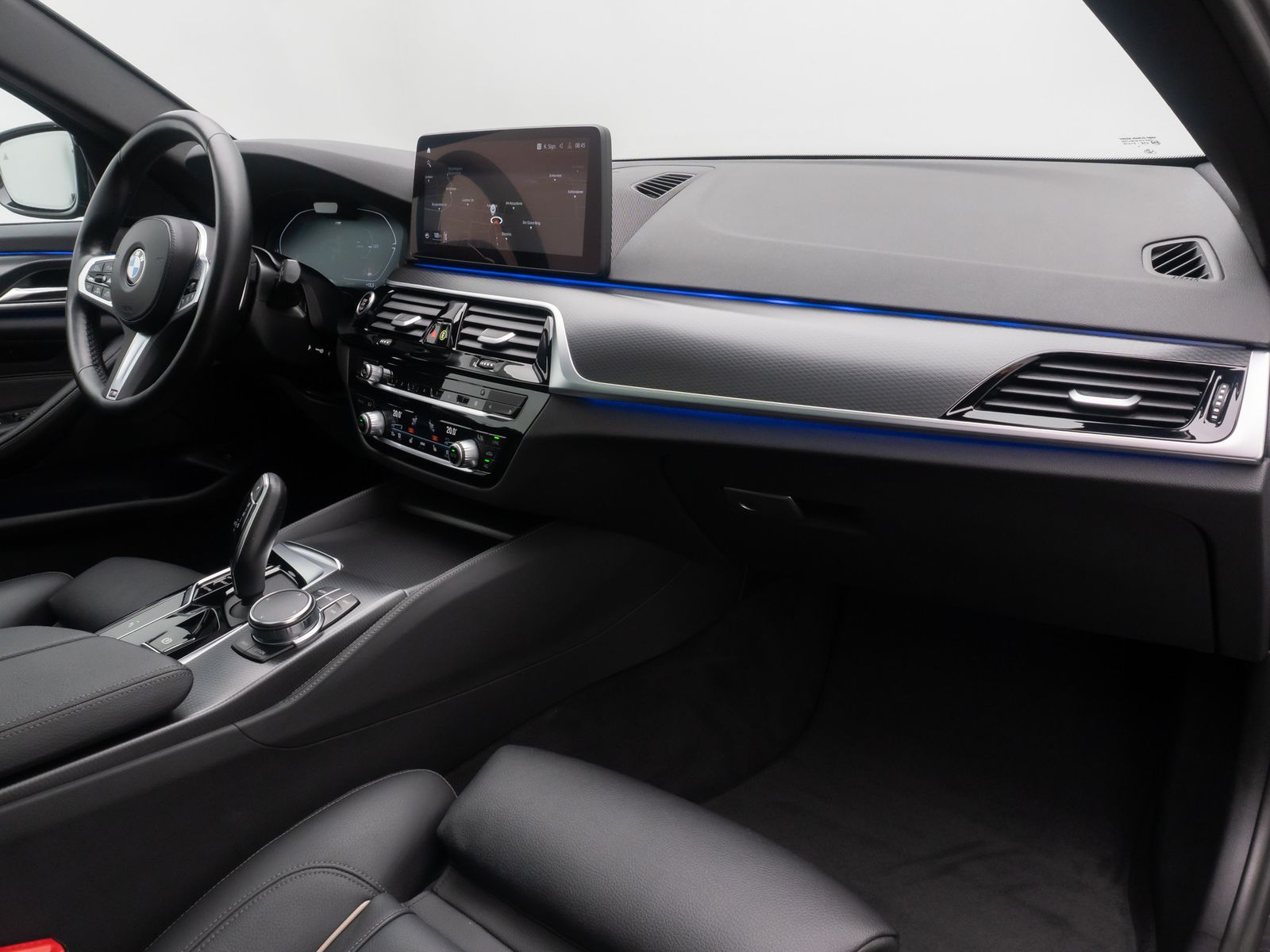 Fahrzeugabbildung BMW 530d MSport HUD DAB Kamera AHK Panorama HiFi 19"