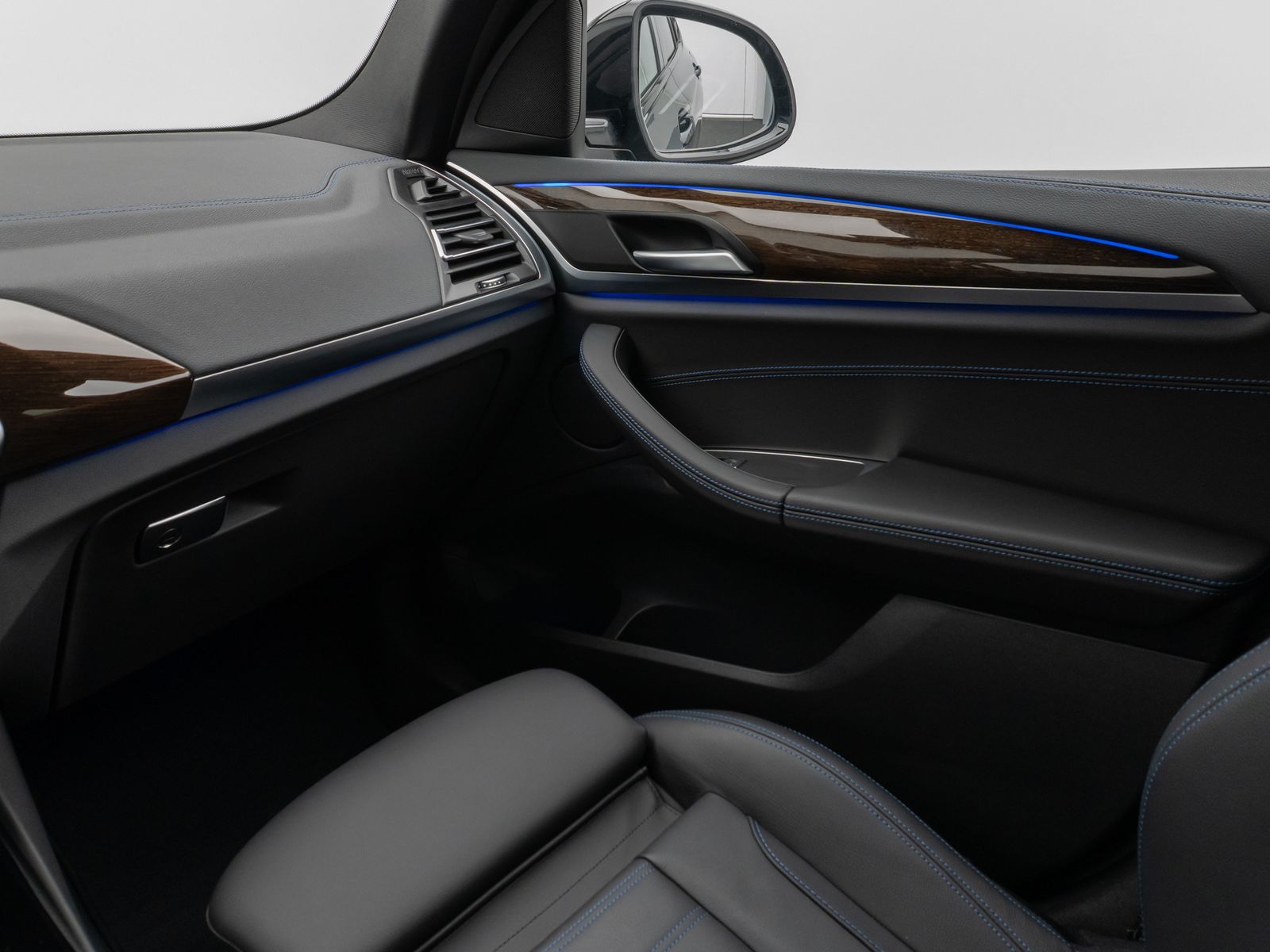 Fahrzeugabbildung BMW X3 xD30d M Sport Kamera DAB HiFi Lenkrhzg 20Zoll