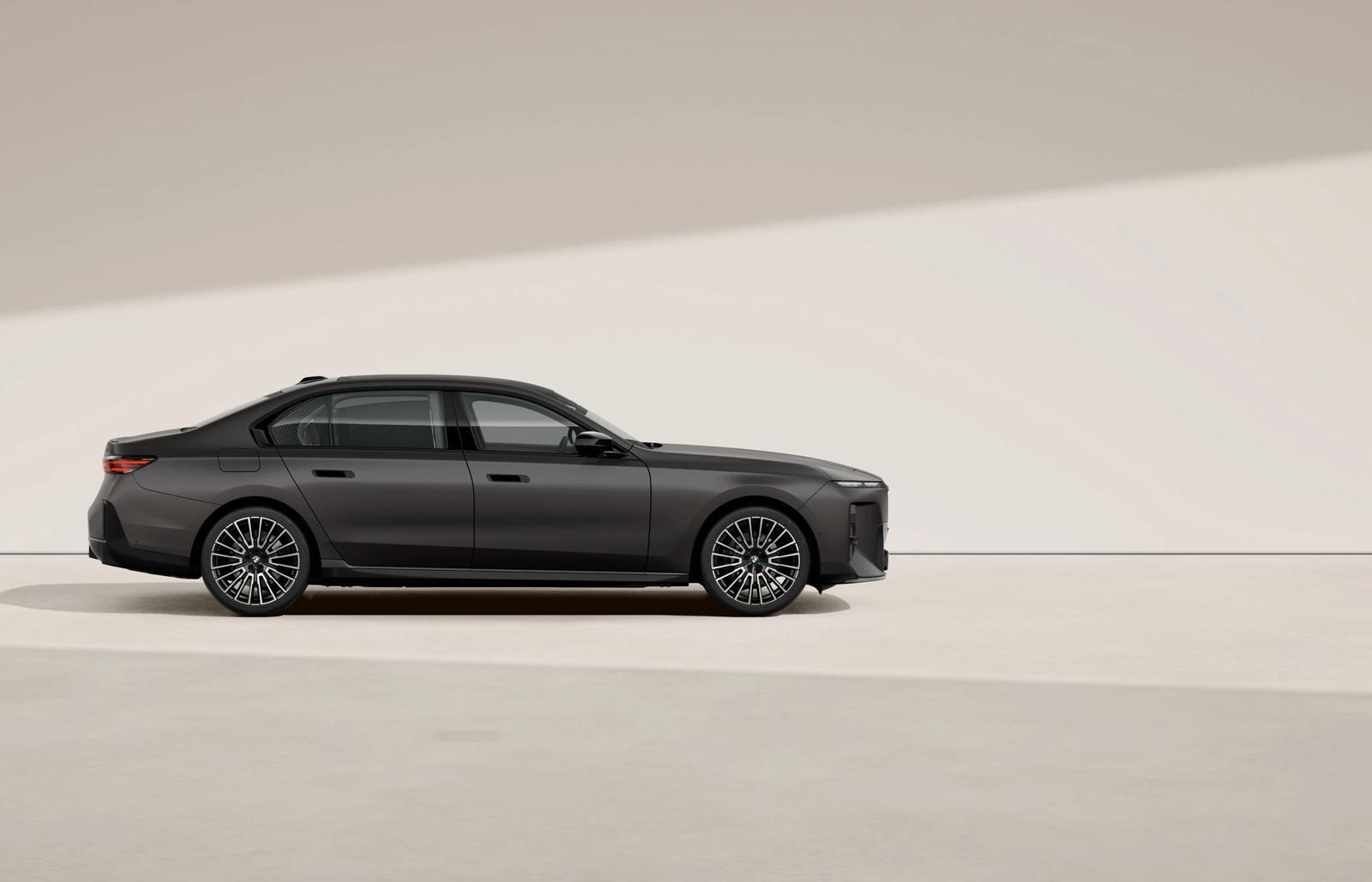 BMW 740 xDrive M Sport*CONNOISSUER*SKYLOUNGE*PANO*
