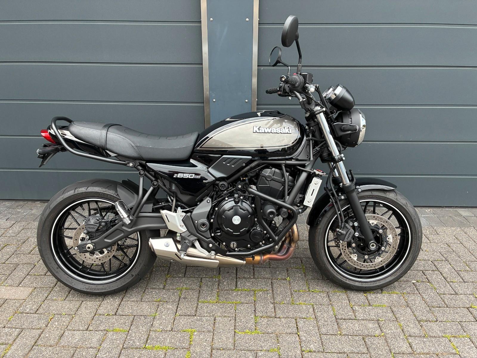 Kawasaki Z650 RS KTRC nur 4200 Km ! Garantie bis 11/2028