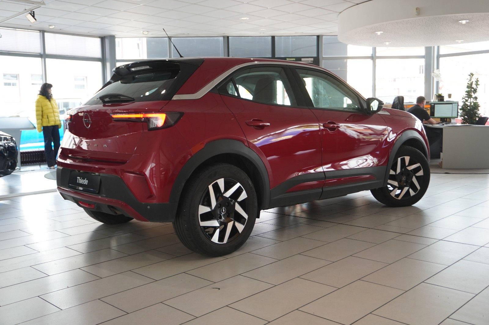 Fahrzeugabbildung Opel Mokka ELEGANCE 1.2T NAVI/LED/KAMERA/SPORT/SH/DAB
