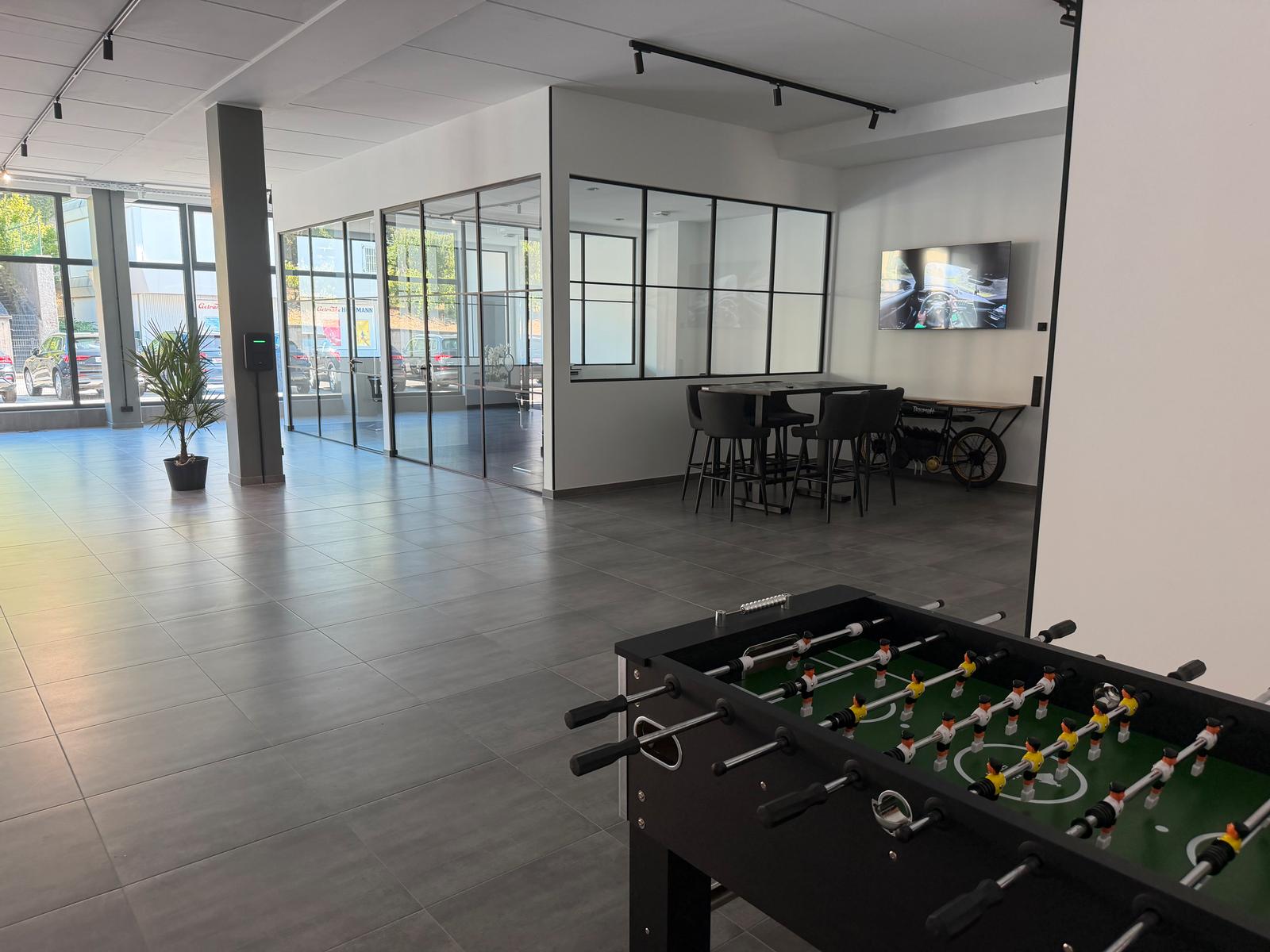 showroom-image-main