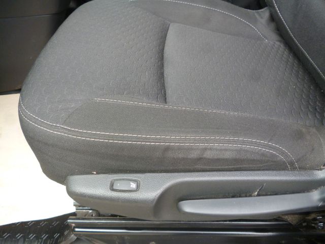 Vivaro B Kasten/Kombi Combi L1H1  2,7t*8-Sitzer*