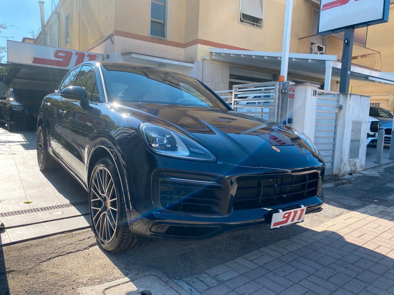 Porsche Cayenne Coupé 3.0 V6 E-Hybrid imagem 3