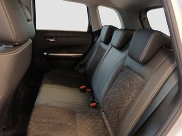 Fotografie 13 des Suzuki Vitara 1.4 Mild-Hybrid Comfort+ Navi SD SHZ PDC