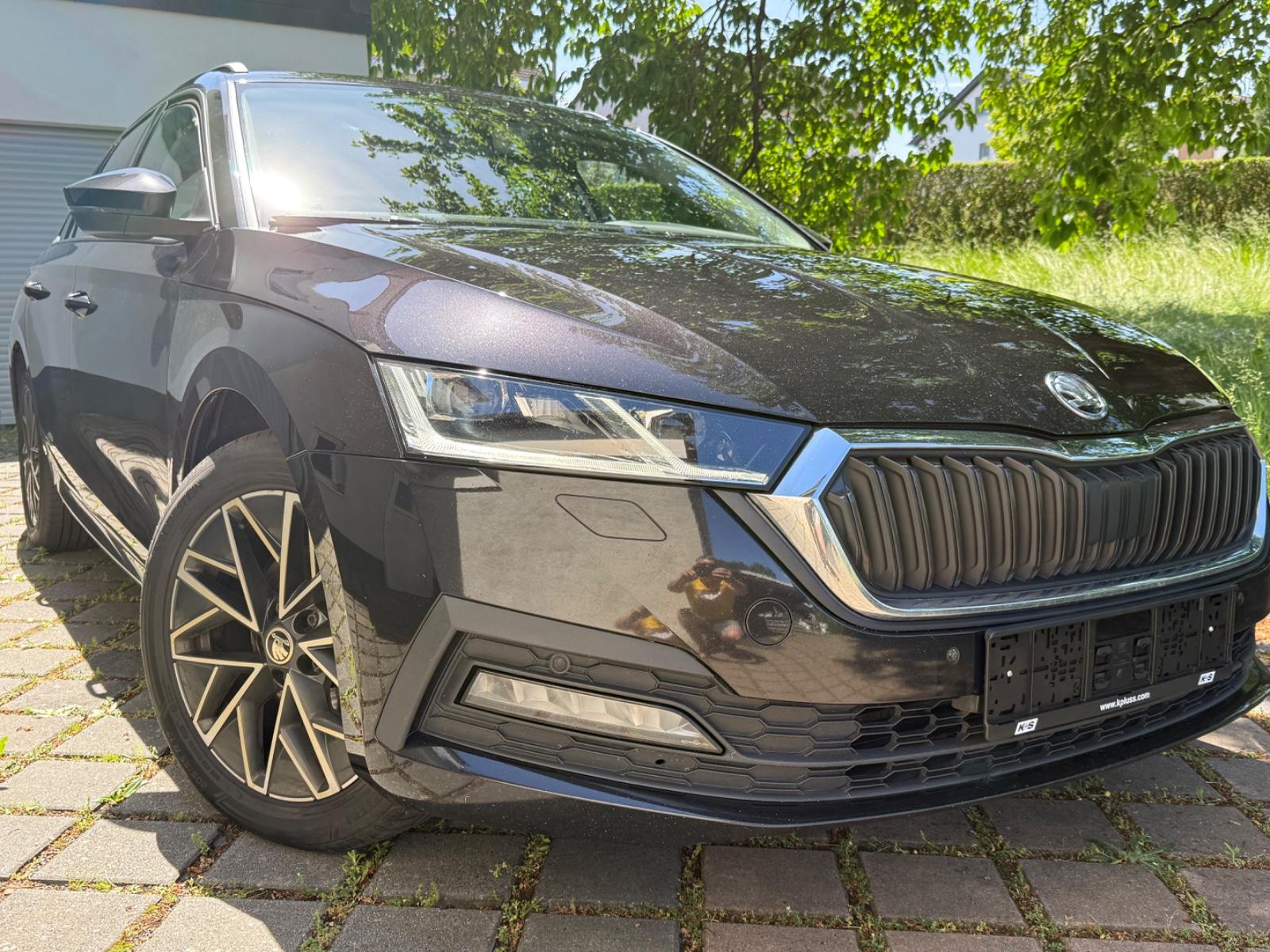 Skoda Octavia 2.0TDI*DSG*NAV*MATR*DIGI*STHZ*17 Zoll*1H