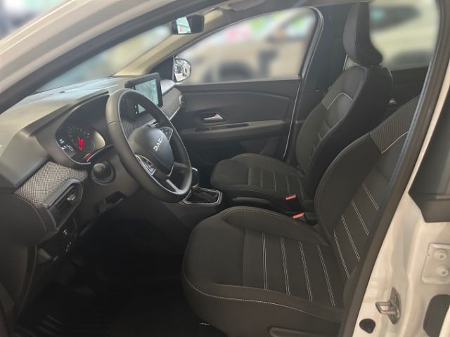 Fahrzeugabbildung Dacia Sandero Stepway Expression TCe 90HP CVT Apple Ca