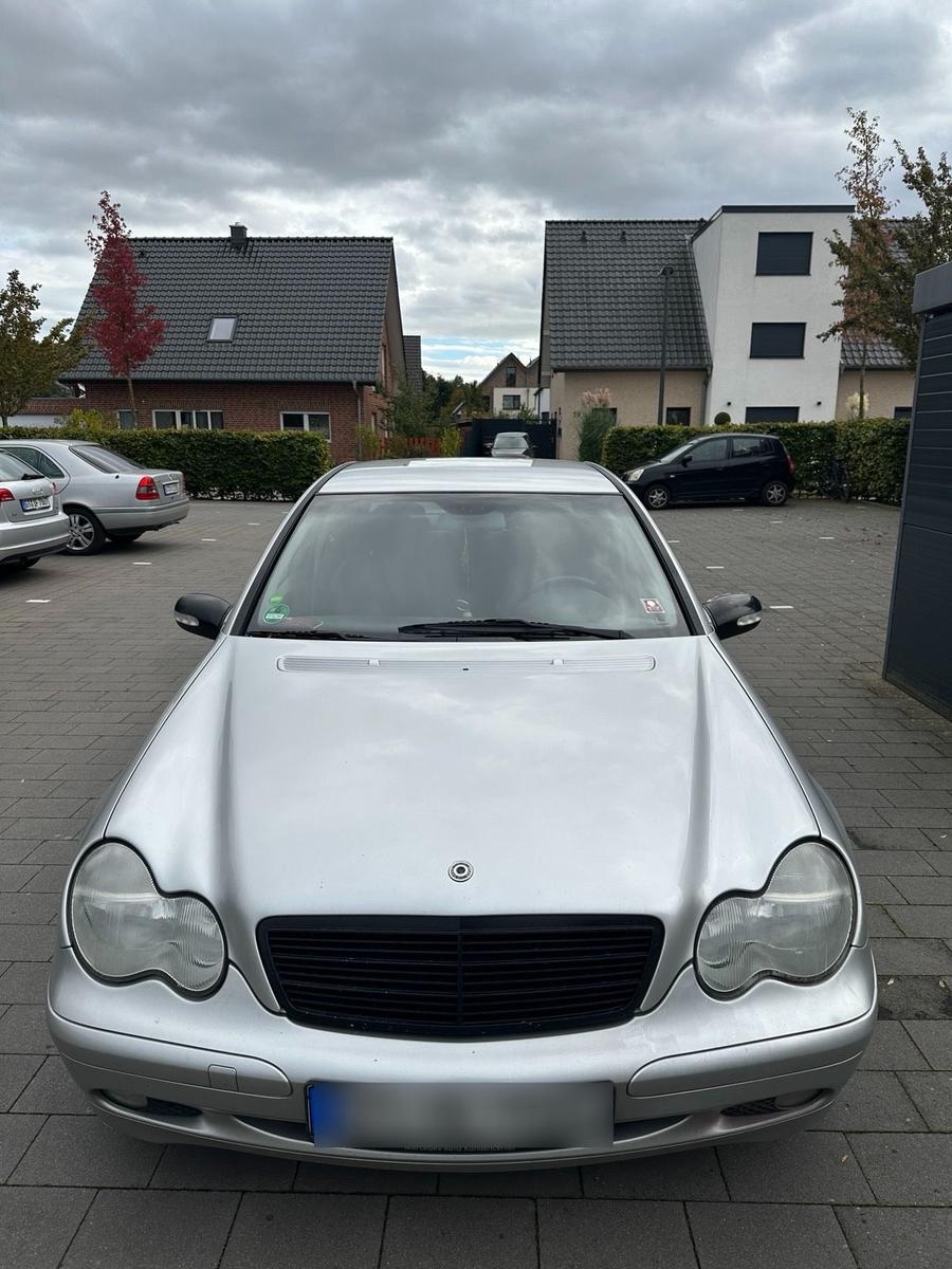 Mercedes-Benz C 180