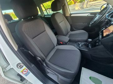Volkswagen Tiguan - 11