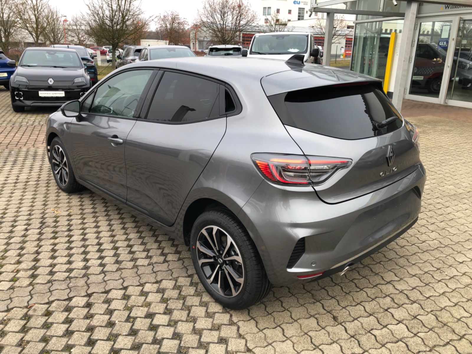 Renault Clio - Bild 8