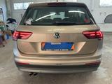 Volkswagen Tiguan Highline 2.0TDI DSG/ACC/PDC/SHZ/ACCANTARA - Volkswagen Tiguan mit Diesel-Antrieb: Beige