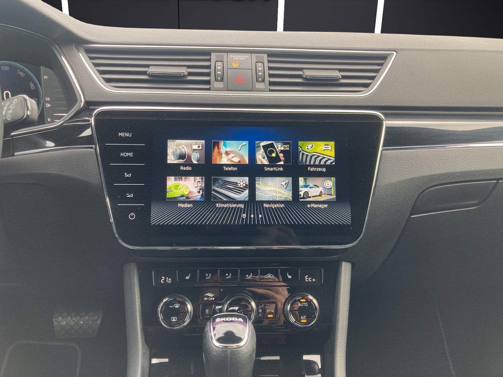 Fahrzeugabbildung SKODA Superb Combi L&K iV