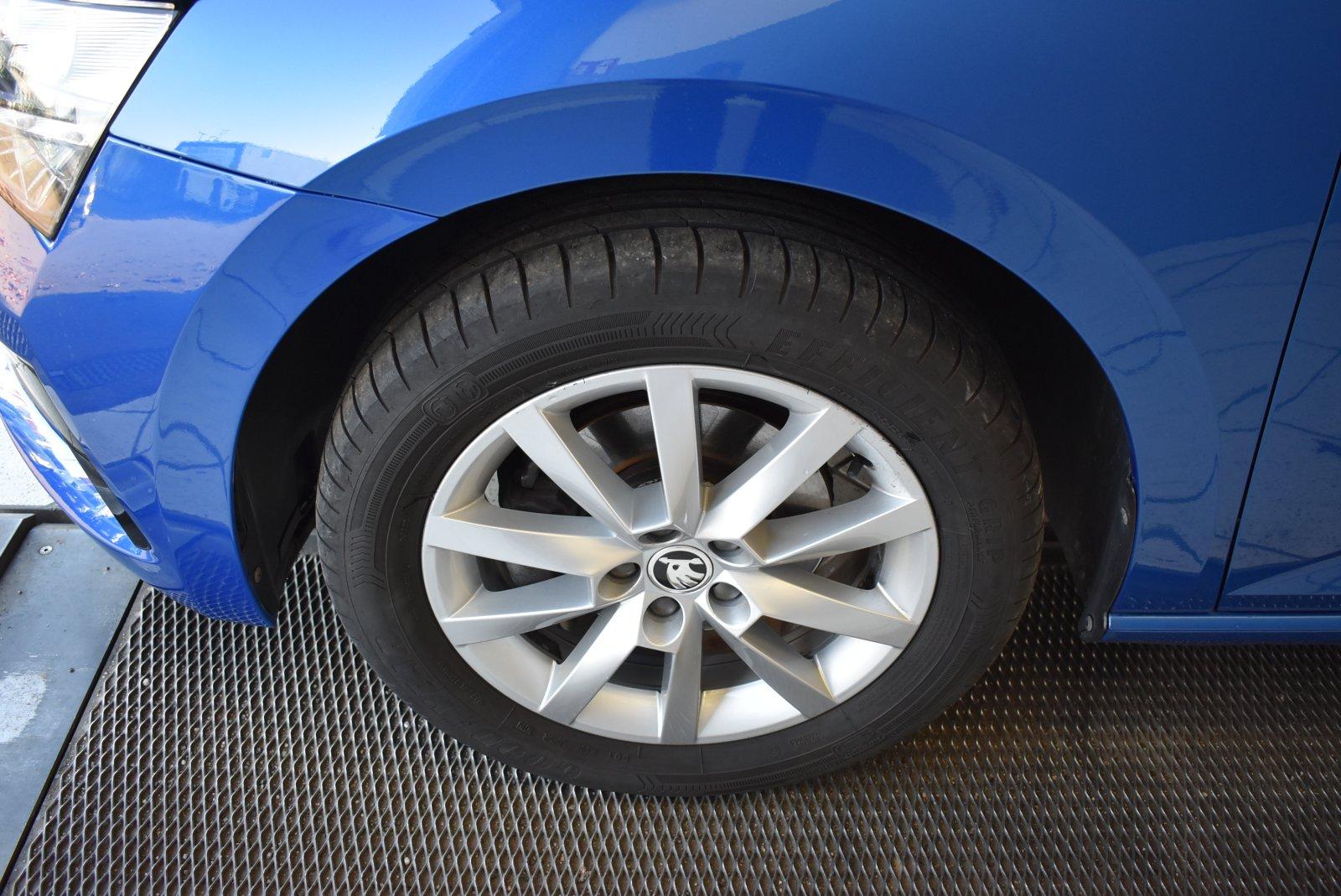 Skoda Scala 1.5TSI Ambition DSG*AHK*PDC*Kamera