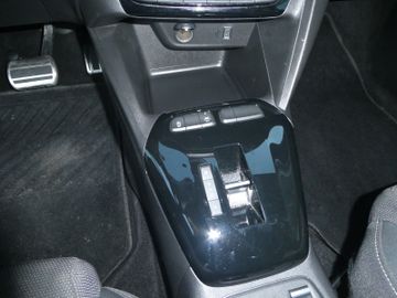 Bild 7 Opel Corsa F GS Automatik