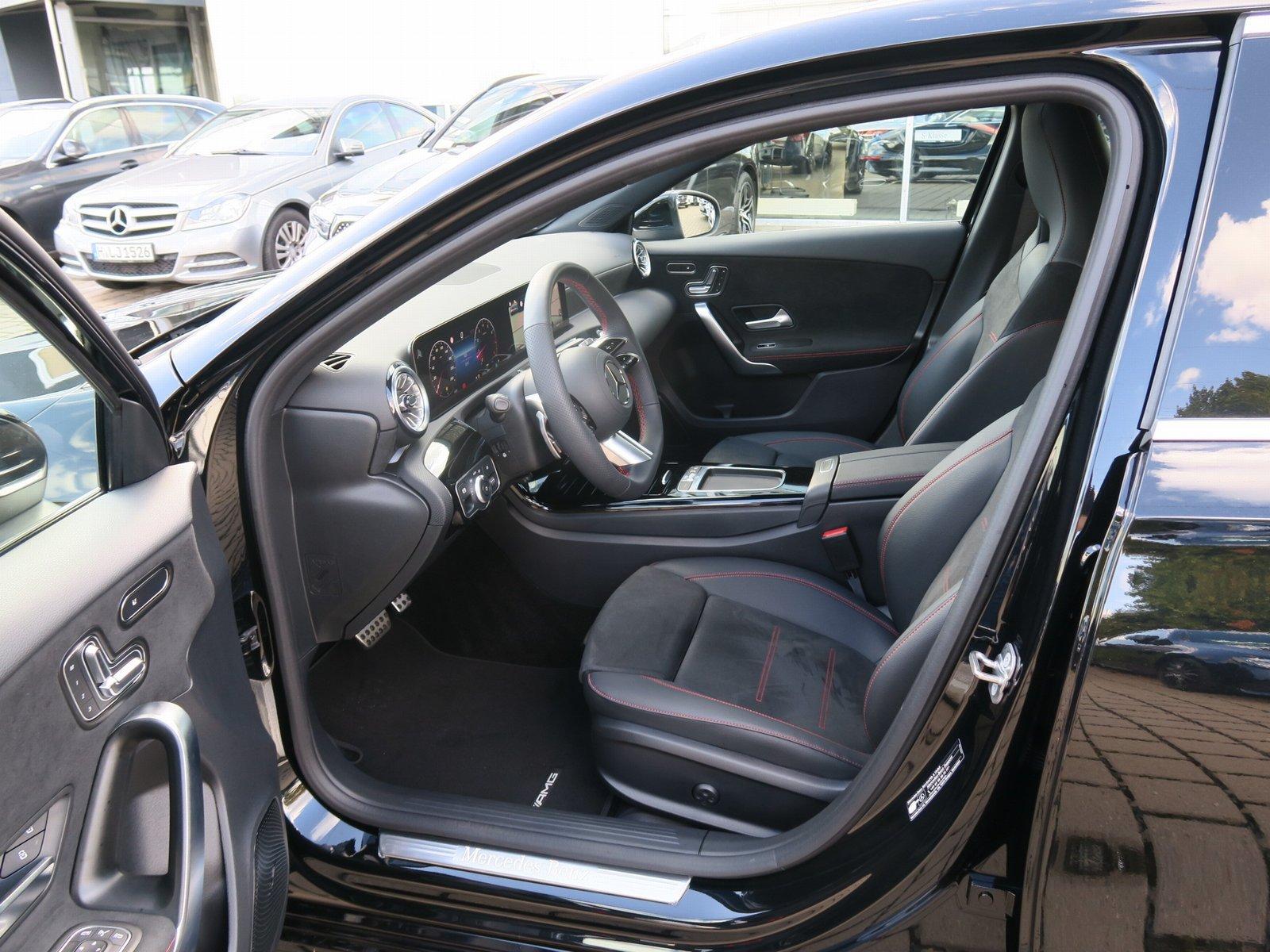 Mercedes-Benz A 250 4Matic AMG 360 Grad Kamera Pano Lenkradh.