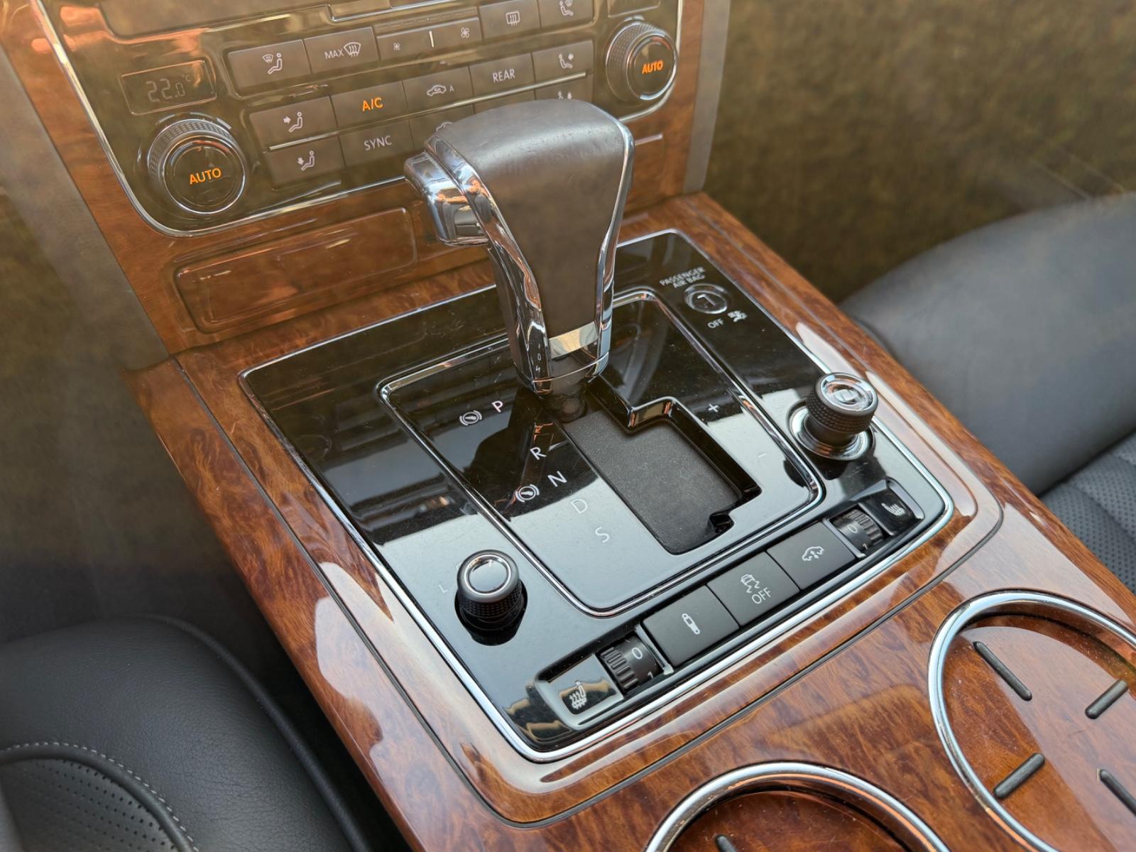 Volkswagen Phaeton V6 TDI 4Motion*KAMERA*NAVI*LEDER*2.HAND*