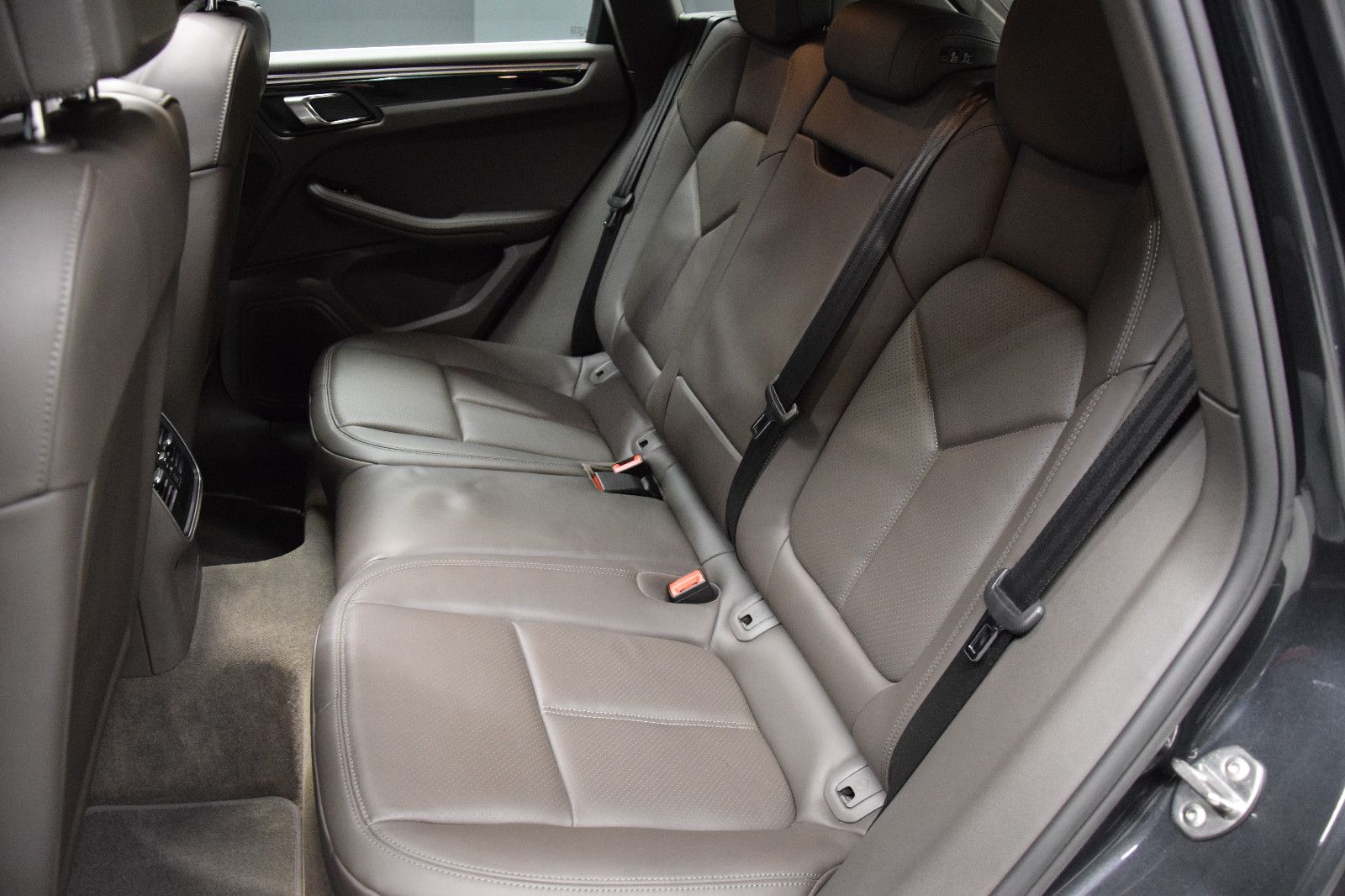 Fahrzeugabbildung Porsche Macan S Diesel 14-Wege Pano Bi-Xenon PASM Leder