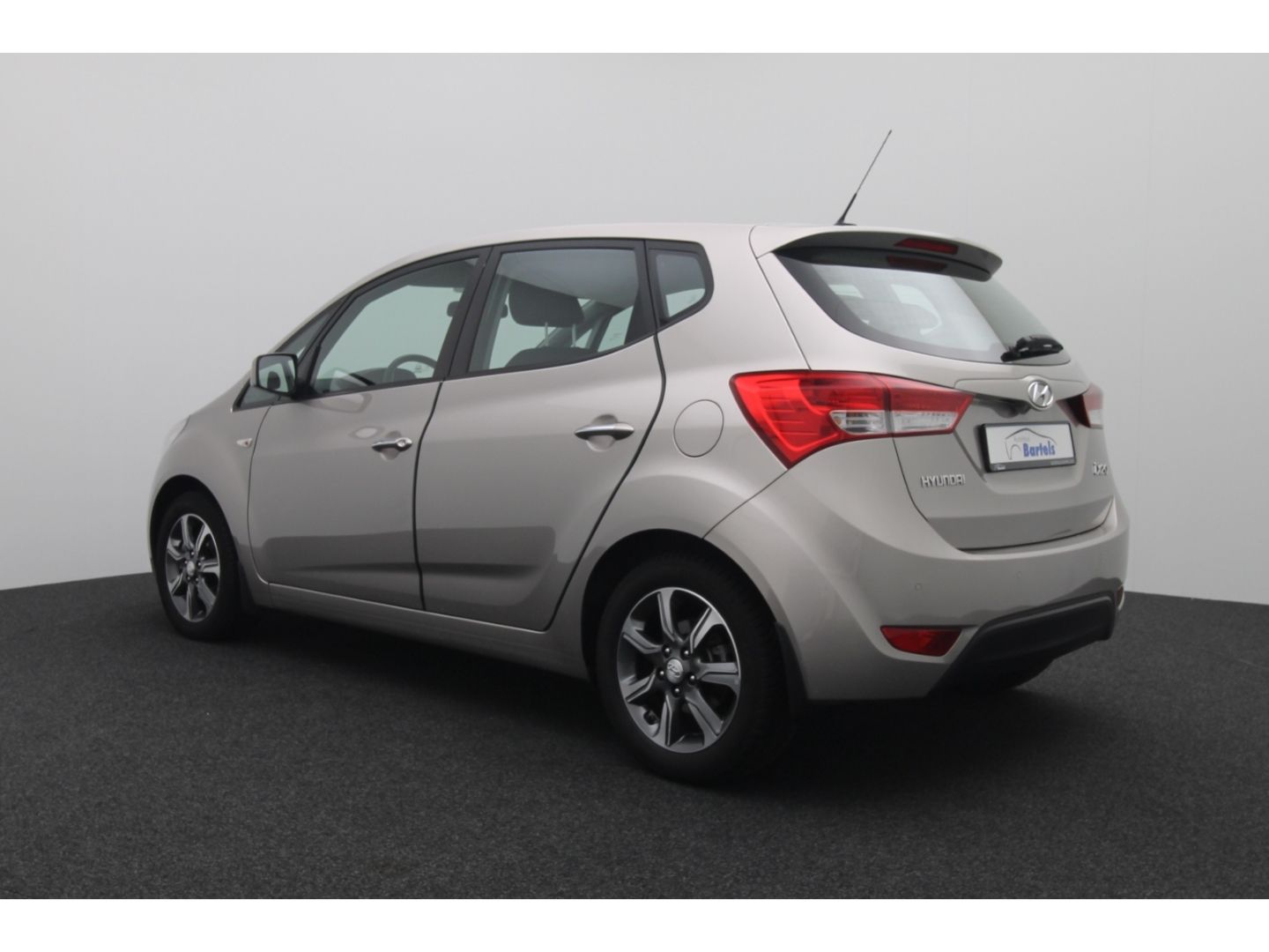 Fahrzeugabbildung Hyundai ix20 Klimaauto SHZ Tempomat Kamera Navi