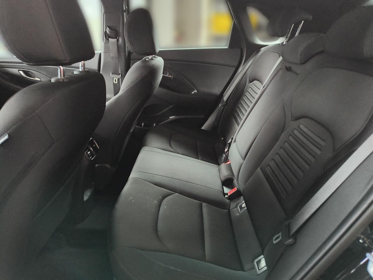 Fahrzeugabbildung Hyundai i30 1.5 DCT ADVANTAGE SHZ*LHZ*NAVI*KAMERA*CARPL*