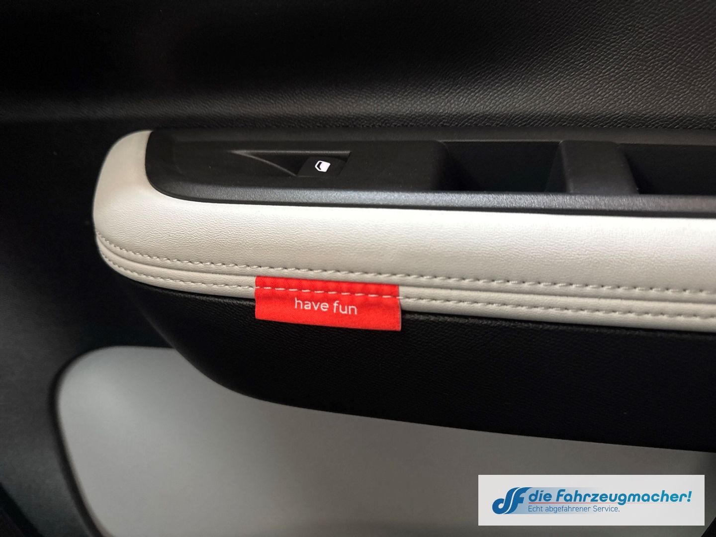 Fahrzeugabbildung Citroën C3 Aircross E 113 MAX HUD Navi LED Apple CarPlay