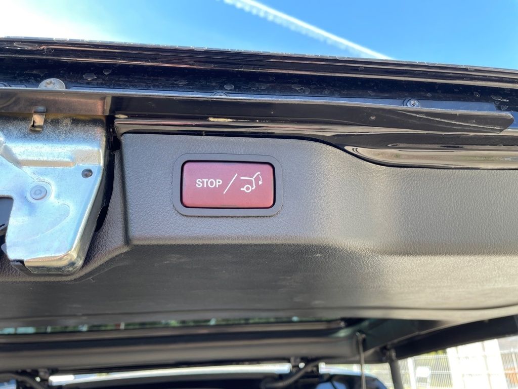 Fahrzeugabbildung Mercedes-Benz V 300 d AV/Extralang 4x4 STHZ, AHK, 360°, SHZ