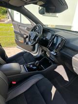 Volvo XC40 D4 AWD R Design Pano 360° Kamera - Volvo XC40 von privat