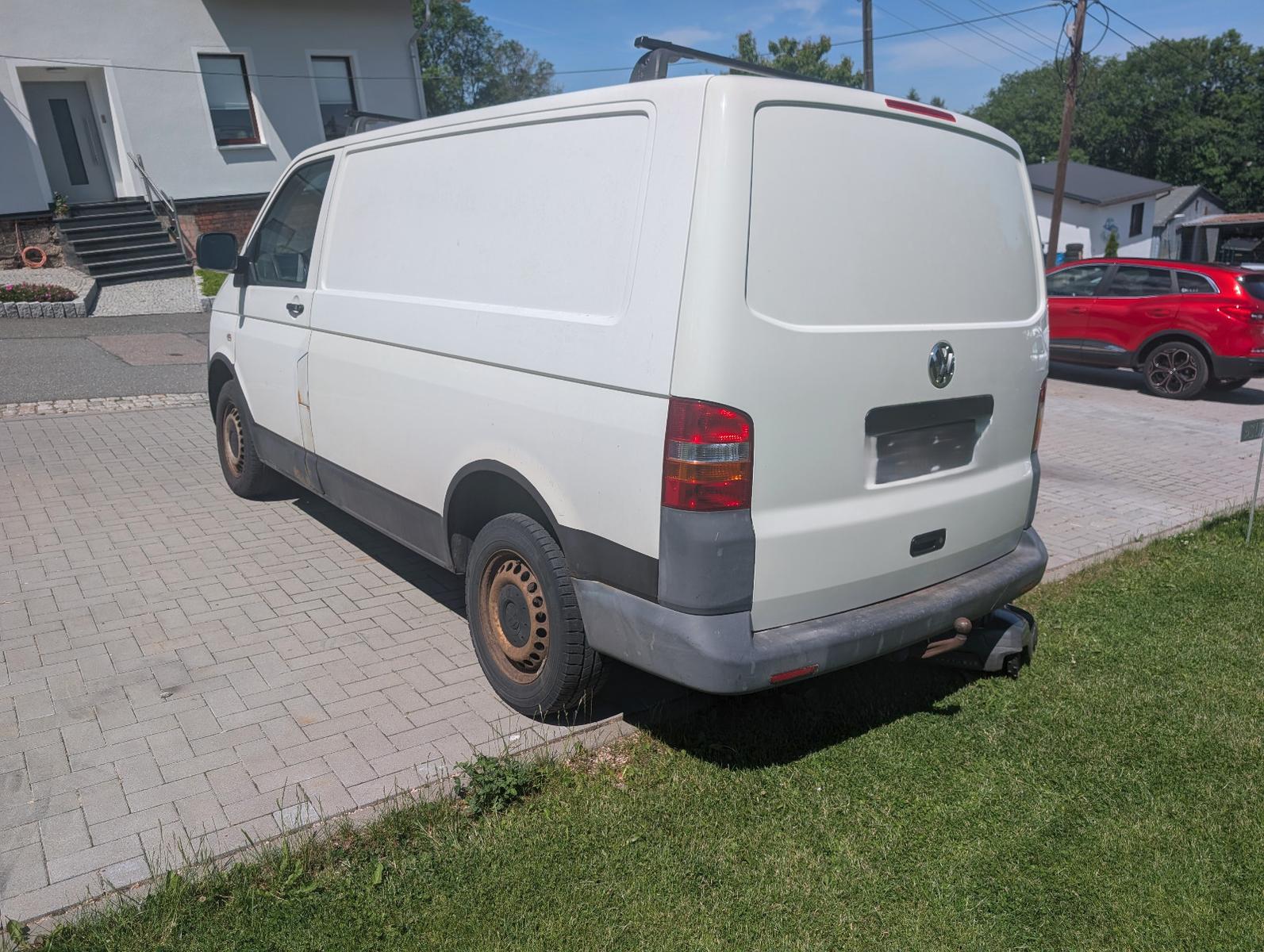 Volkswagen T5 Transporter Kasten 1. Hand Heckklappe neu!