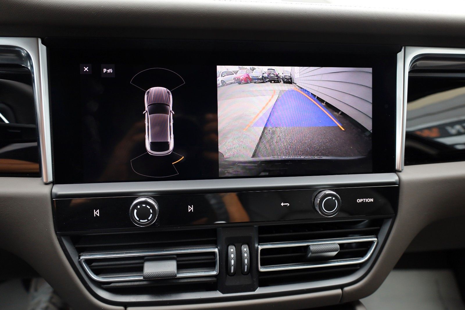 Fahrzeugabbildung Porsche Macan S,Leder,Navi,PCM,LED,Memorysit.,ACC,AHK.el